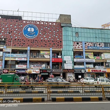 Hotel Alpine Ahmedabad Eksteriør bilde